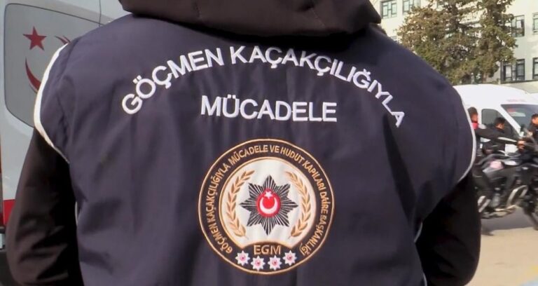 istanbulda-gocmen-kacakcilarina-operasyon-12-gozalti-8-tutuklama-fJtlKOpT.jpg